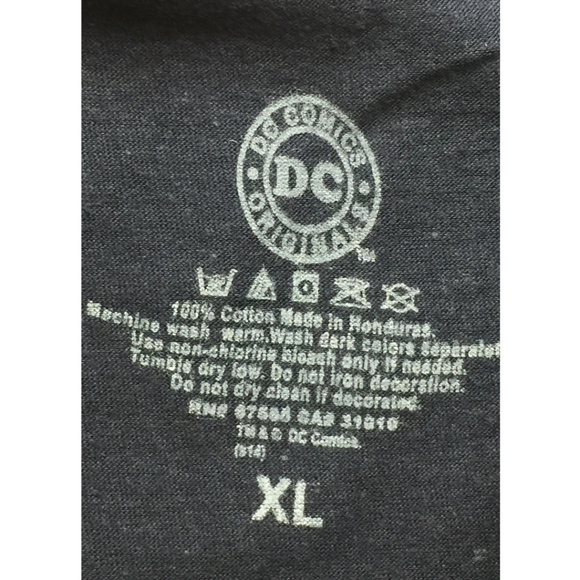 Superman Flying Graphic T-shirt #Selfie Size XL - Picture 3 of 4